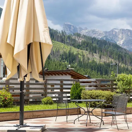 Ciasa La Ro 3* San Cassiano (Badia)