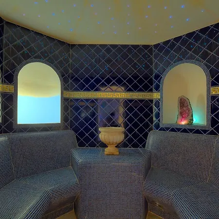 Ciasa La Ro Aparthotel 3*