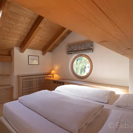 Ciasa La Ro Aparthotel